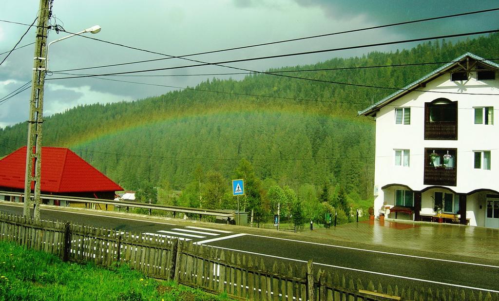 Casa Lia Hotel Valea Putnei Exterior foto