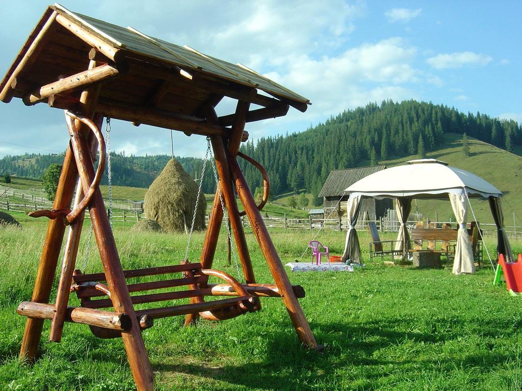 Casa Lia Hotel Valea Putnei Exterior foto